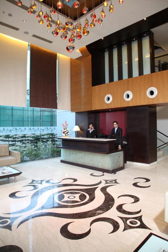 Treehouse Queens Pearl Gurgaon Esterno foto