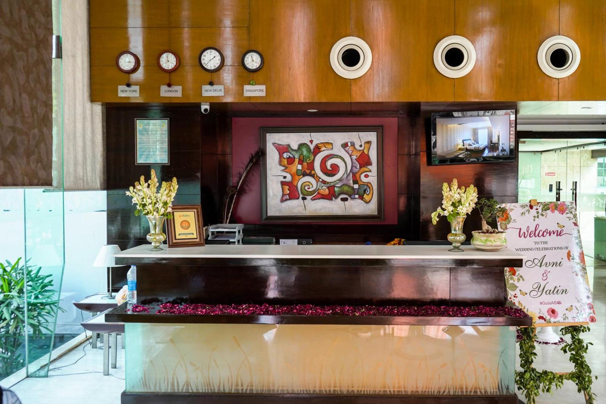 Treehouse Queens Pearl Gurgaon Esterno foto