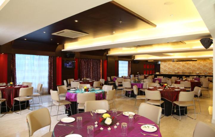 Treehouse Queens Pearl Gurgaon Esterno foto