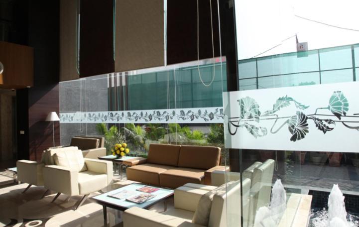 Treehouse Queens Pearl Gurgaon Esterno foto